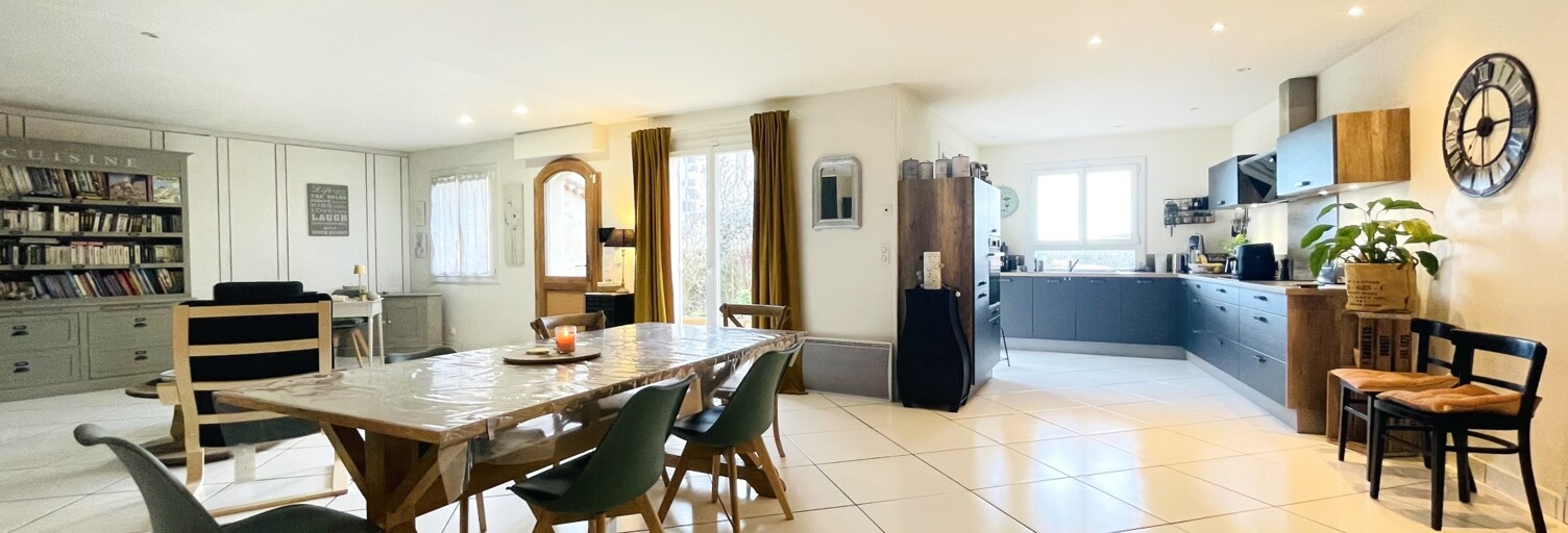 Maison 8 Pièces 228 m² à vendre à Marsat (63200)