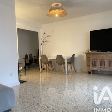 Appartement 3 pièces 240000 €