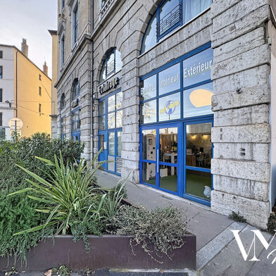 Commerce  416000 €