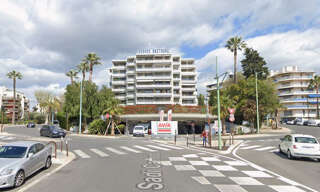 Garage  130 m² à vendre à Le Cannet (06110)