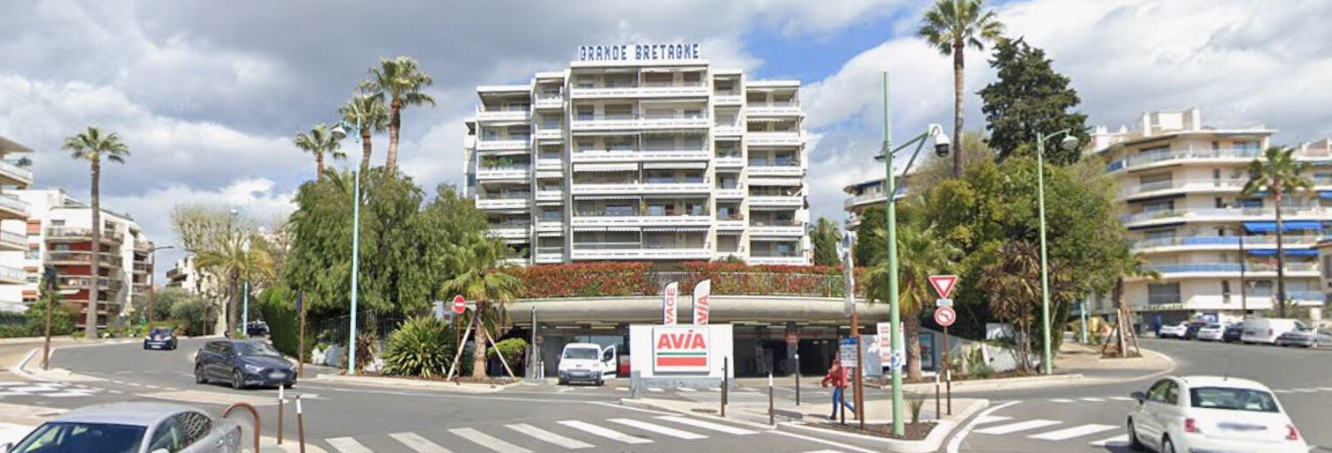 Garage  130 m² à vendre à Le Cannet (06110)