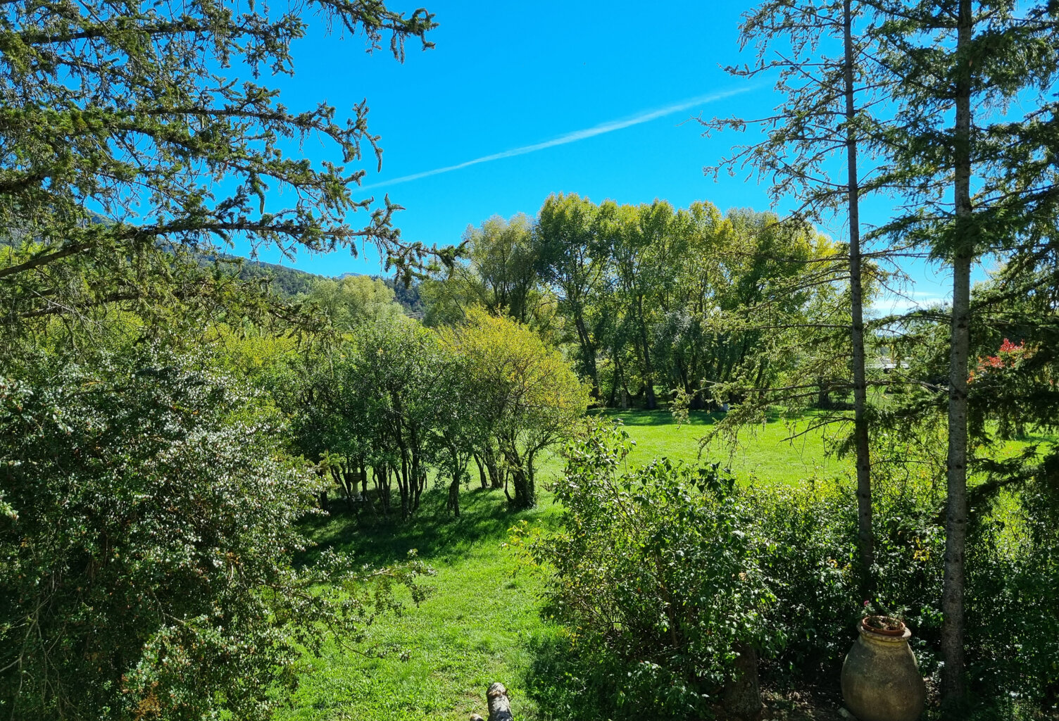 Maison avec terrain attenant — photo 1