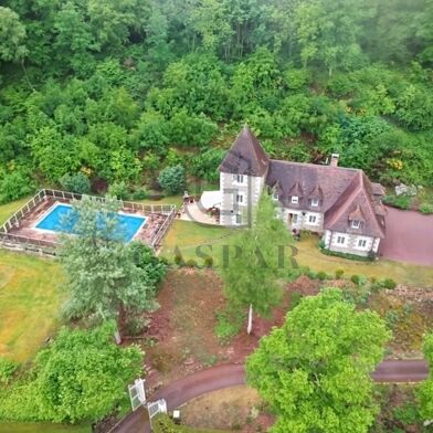 Maison 8 pièces 599000 €