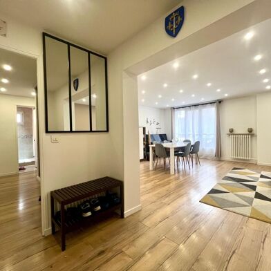 Appartement 5 pièces 1900 €