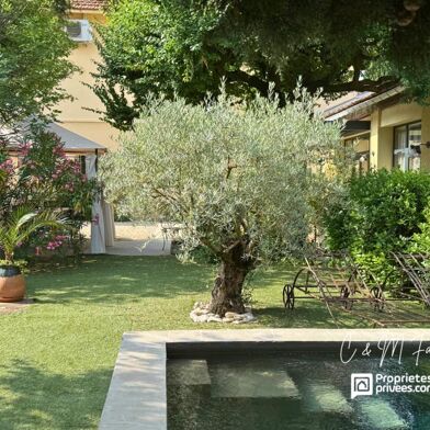 Maison 10 pièces 796000 €