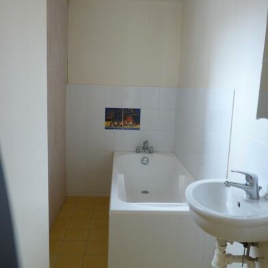 Appartement 3 pièces 1040 €