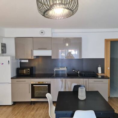 Appartement 1 pièces 880 €