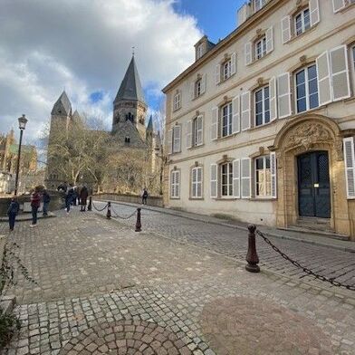 Appartement 1 pièces 470 €