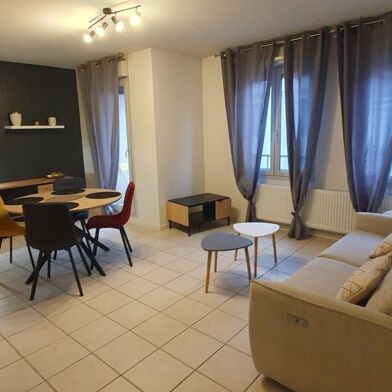 Appartement 2 pièces 1070 €