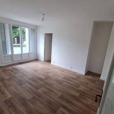 Appartement 3 pièces 750 €