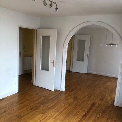Appartement 4 pièces 1030 €