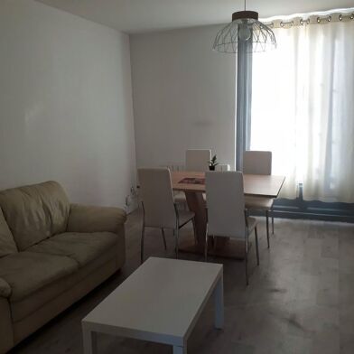 Appartement 3 pièces 850 €