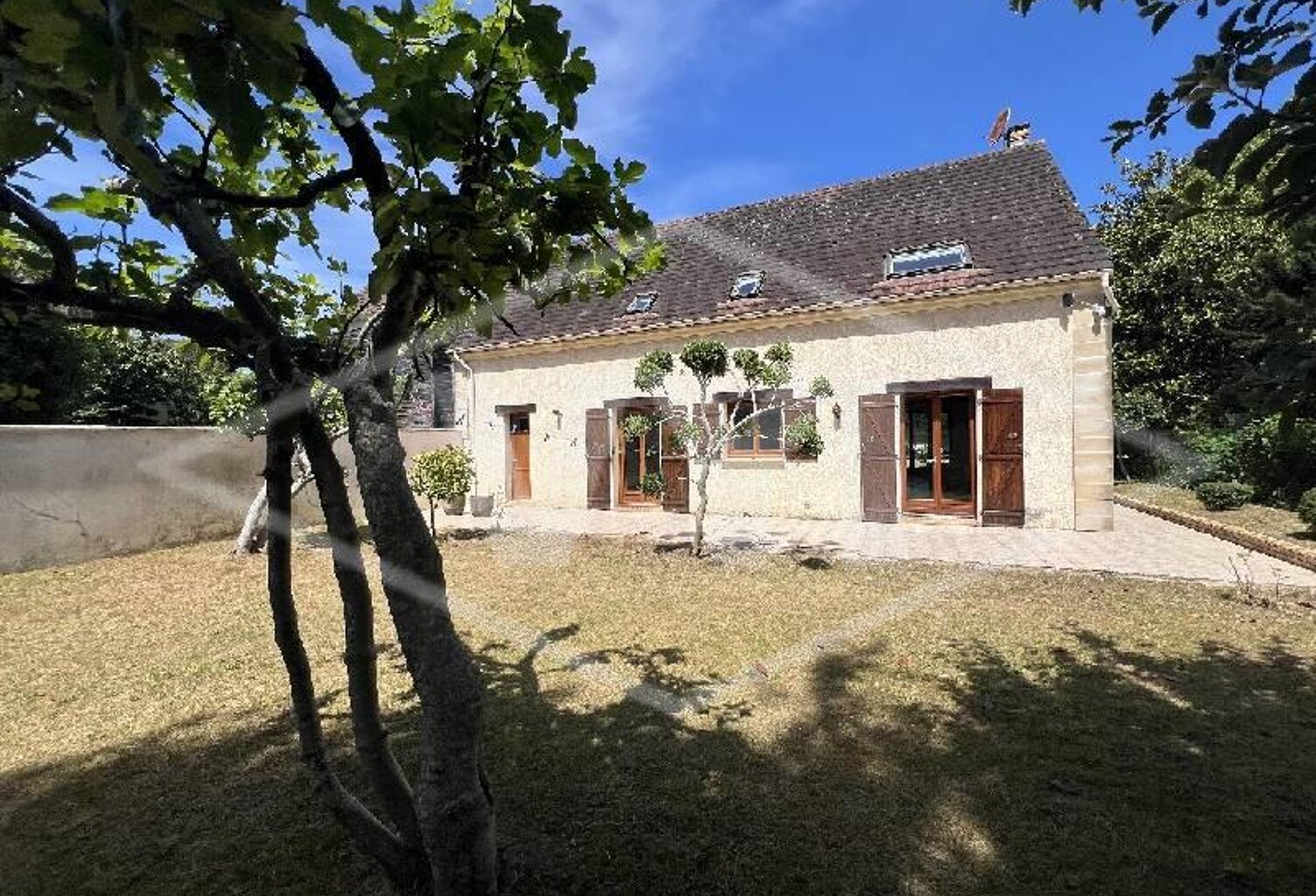 Vente maison 6 pièces 141 m² Combs-la-Ville (77380) — photo 1