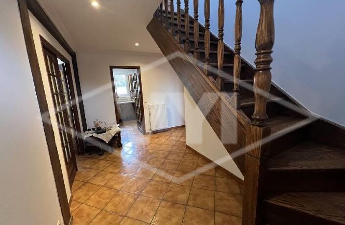 Vente maison 6 pièces 141 m² Combs-la-Ville (77380) — photo 2