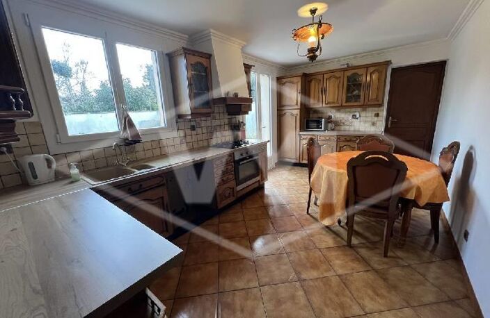 Vente maison 6 pièces 141 m² Combs-la-Ville (77380) — photo 3