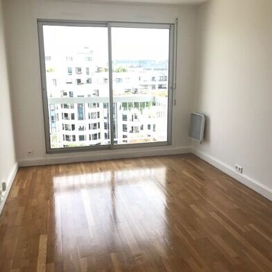 Appartement 1 pièces 900 €