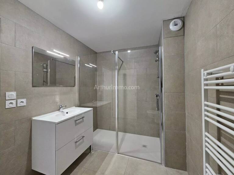 Appartement T3 - MORESTEL — photo 1