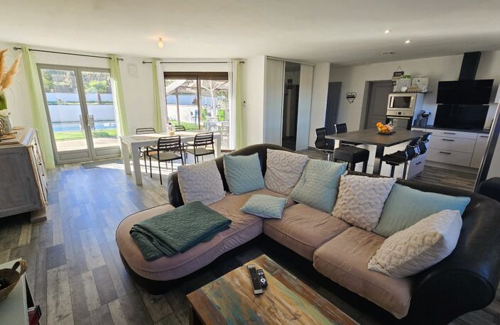 VILLA T5 / PISCINE / DOUBLE GARAGE — photo 2