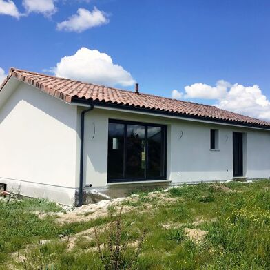 Maison 4 pièces 912 €