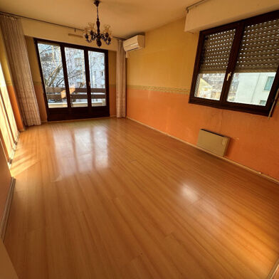 Appartement 3 pièces 155000 €