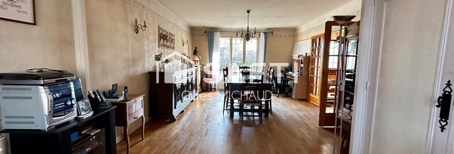 Maison 7 Pièces 120 m² à vendre à Riorges (42153)