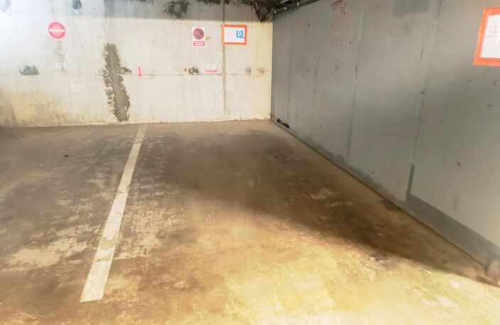 HENDAYE PLAGE place de parking couverte et sécurisée — photo 2