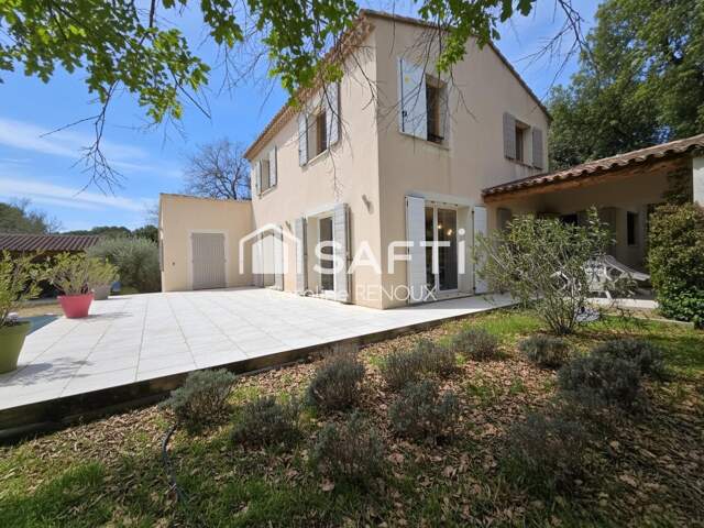 Cabrières-d'Avignon  Maison provençale de 160 m², quatre chambres et piscine chauffée — photo du bien
