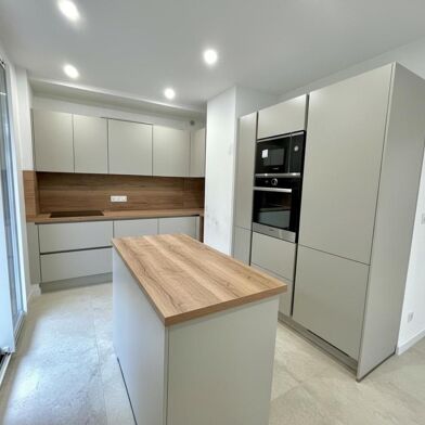 Appartement 4 pièces 325000 €