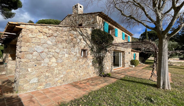 Villa / Maison 4 pièces  à vendre Plan-de-la-Tour (Le) 83120