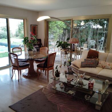 Appartement 4 pièces 648000 €