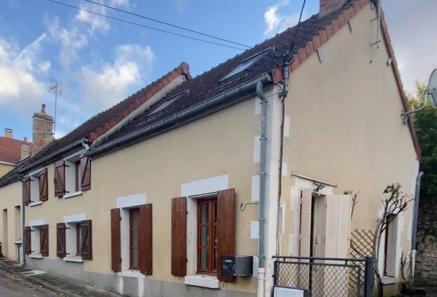 Jolie maison au coeur de Coulanges Sur Yonne   — photo 1