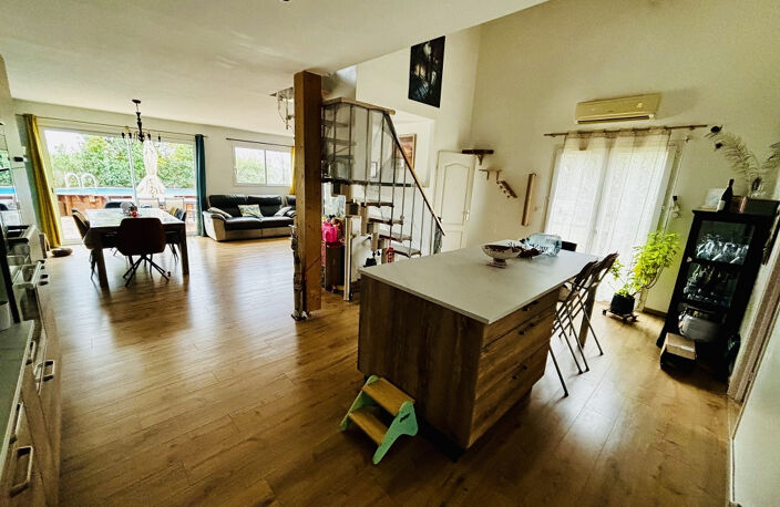 Villa 5 pièces de 120m2 habitables avec piscine et garage — photo 5