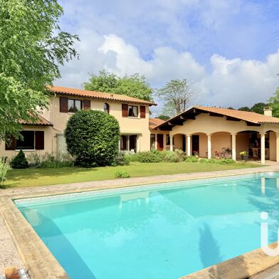 Maison 7 pièces 712000 €