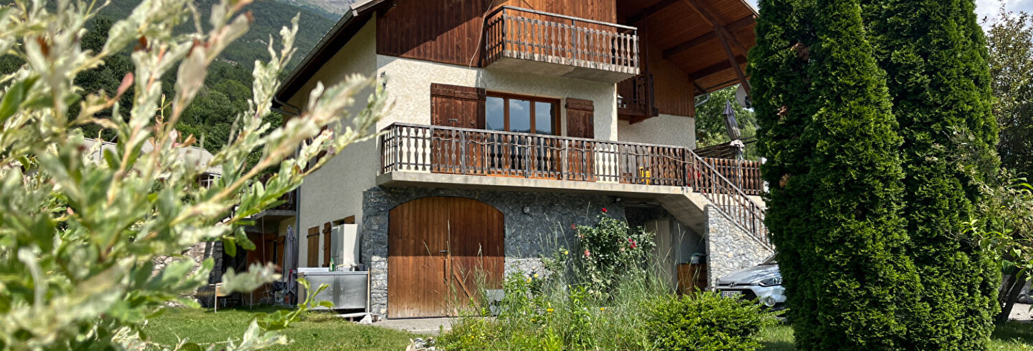 Maison 7 Pièces 239 m² à vendre à Saint-Crépin (05600)