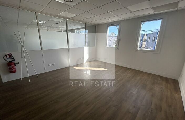 BUREAUX à LOUER — photo 4