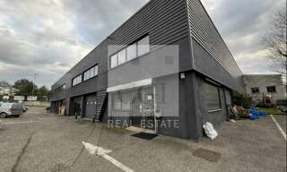 Commerce  856 m² à louer à Dardilly (69570)