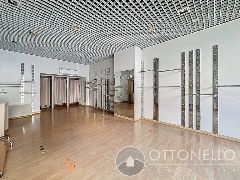 Local commercial SAINT-RAPHAEL 58,80 m2 — photo 1