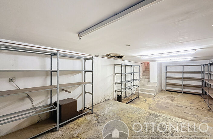 Local commercial SAINT-RAPHAEL 58,80 m2 — photo 4