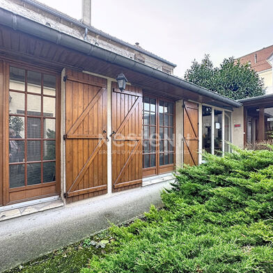 Commerce 2 pièces 700 €