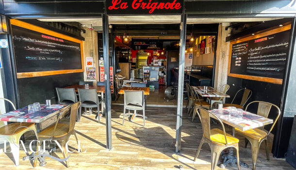 Local commercial 3 pièces  à vendre Lavandou (Le) 83980