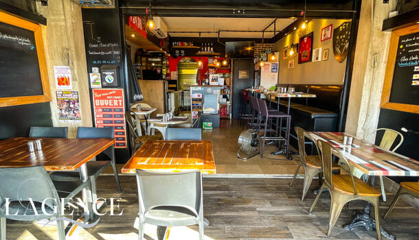 Local commercial 3 pièces  à vendre Lavandou (Le) 83980