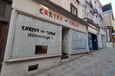Commerce  853 €