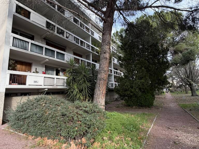 Appartement 75 m² – 2 chambres – Résidence sécurisée – Université — photo 1