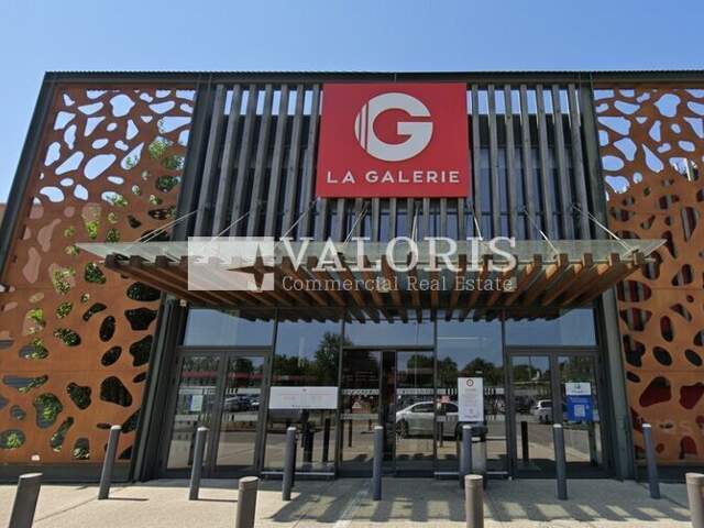 LOCAL COMMERCIAL à LOUER — photo du bien