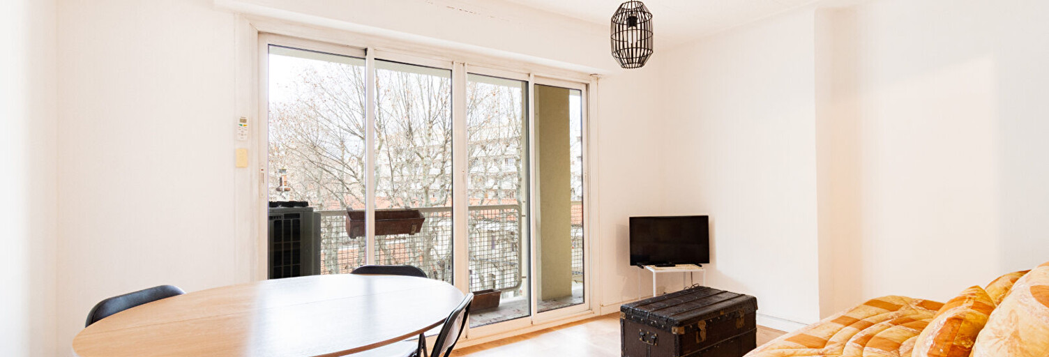 Appartement 4 Pièces 64 m² à louer à Marseille 5 (13005)