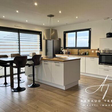 Maison 4 pièces 320000 €