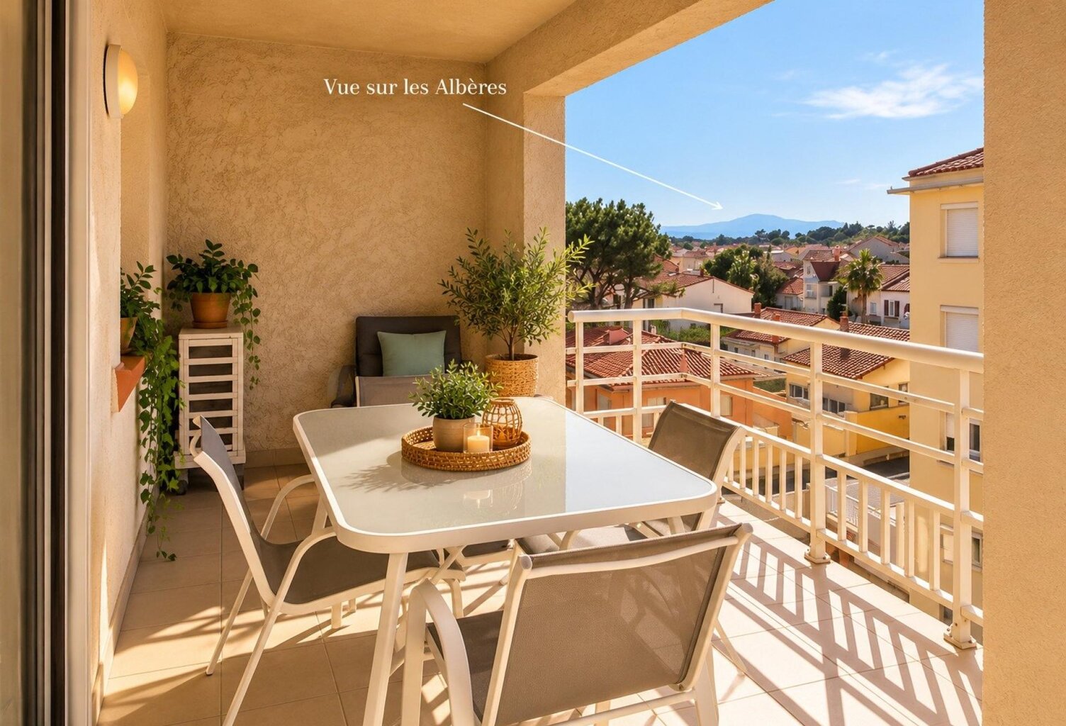 Appartement traversant  Dernier étage  Vue Albères  À deux pas de la plage — photo 1