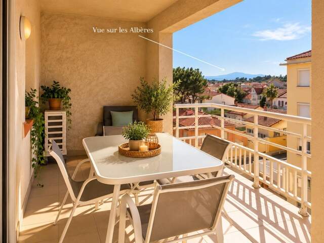 Appartement traversant  Dernier étage  Vue Albères  À deux pas de la plage — photo du bien