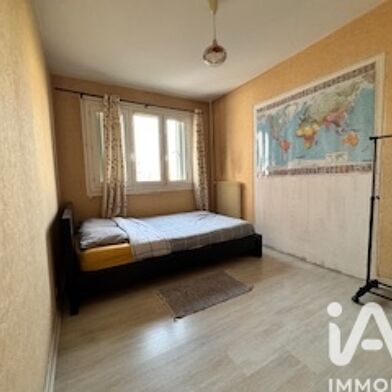 Appartement 4 pièces 210000 €