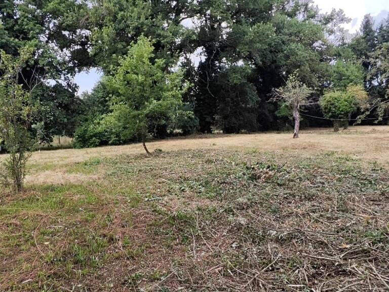 TERRAIN PLAT CONSTRUCTIBLE 985 M2 VIABILISE — photo 1